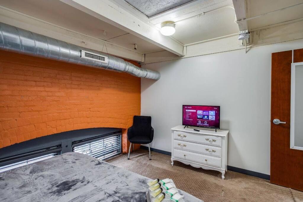 Apartament Centric Modern Loft W/ King Beds Rochester Zewnętrze zdjęcie